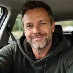 Mark H. from Geelong, Victoria, sharing his personal experience with online casino entertainment in Australia, focused on responsible play and casual gaming.